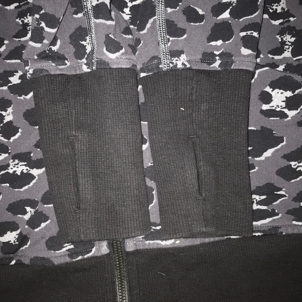 ⭕️SOLDLululemon Scuba hoodie 3 Terry - Picture 3 of 8